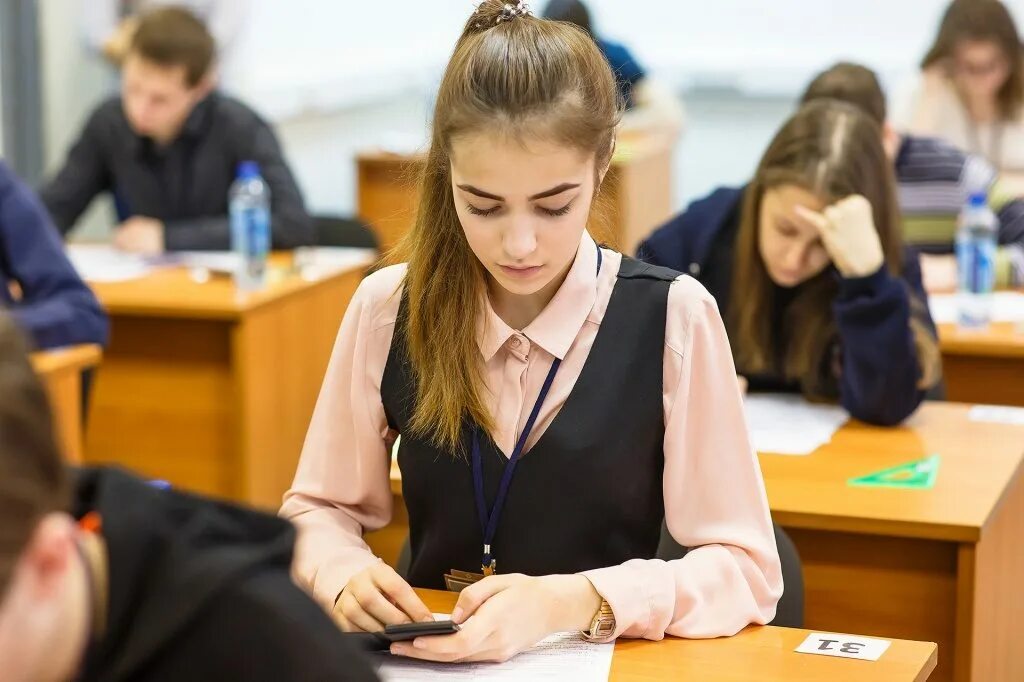 Мастер классы в элисте. Учащаяся 7 класса. Учащаяся 7 класса. Учащаяся 7 класса. Школа для одаренных детей.