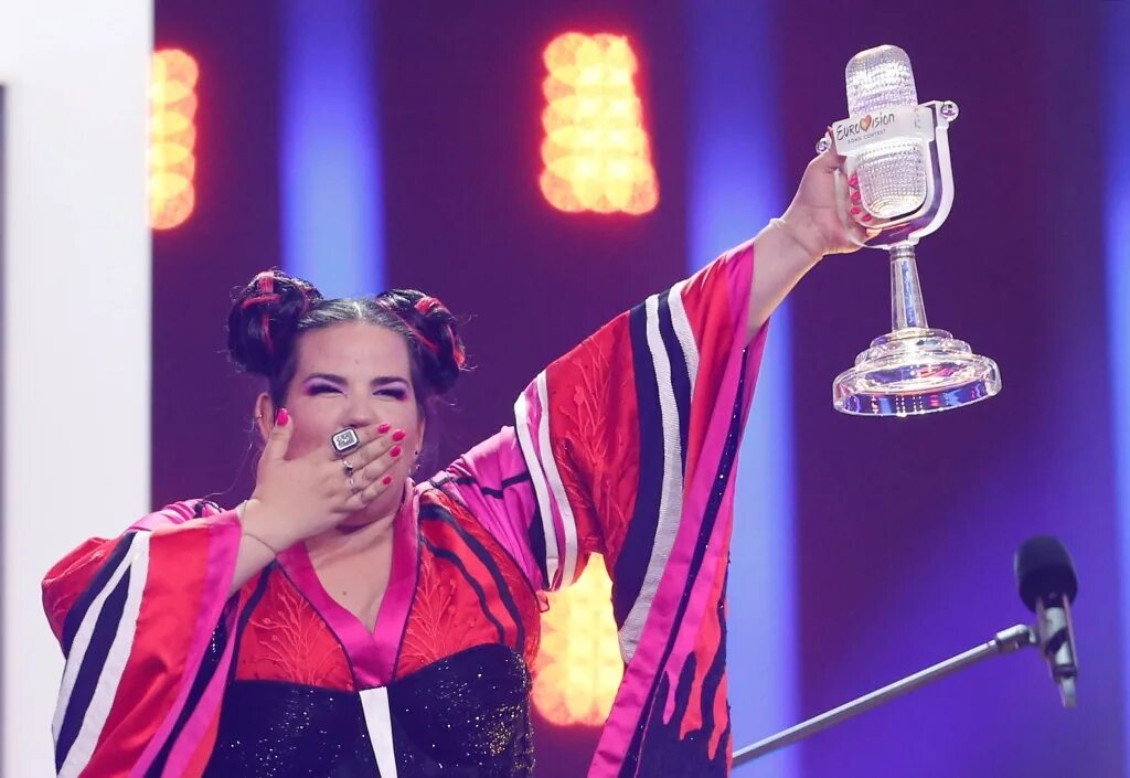 Eurovision finals. Netta Евровидение 2018. Нетта Барзилай. Победитель Евровидения 2018. Победитель Евровидения Нетта.