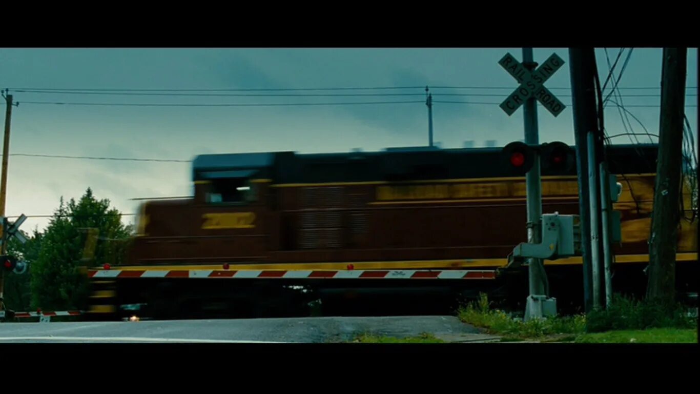 Лего поезд пожиратель. Поезд поезд пожиратель. Как выглядит поезд пожиратель. Страшный поезд. Поезд ночью.