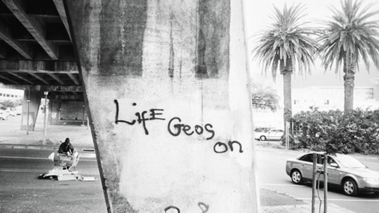 Life goes на русском. Life goes on. Life goes on картинка. Life goes on обои на телефон. Life goes on надпись.