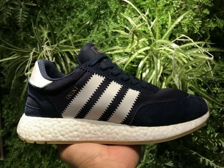 Adidas boost оригинал. Adidas Iniki. Adidas Boost иники. Кроссовки adidas Iniki Runner Boost мужские. Адидас иники адидас.