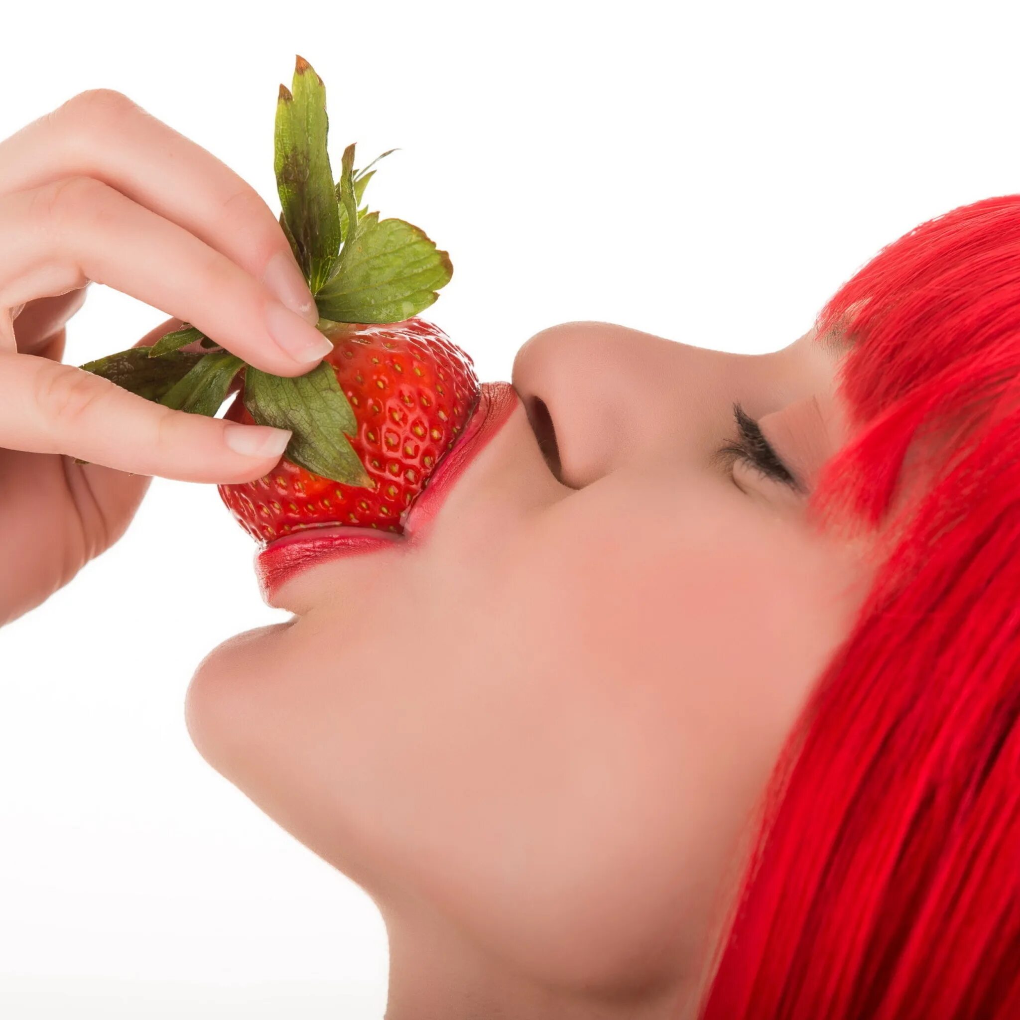 Strawberry запись привата. Клубника афродизиак. Клубничный контент. Strawberry девушка.
