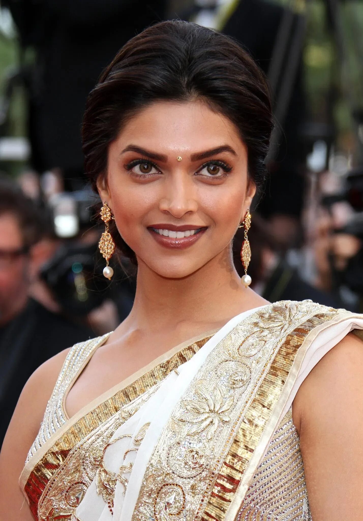 Дипика падуконе. Deepika padukone дипика падуконе. Дипика падуконе 2020. Дипику падукон. Дипика падуконе 2022.