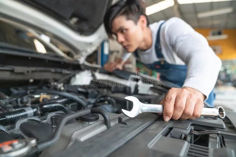 Дела машины делают. Мастер по ремонту автомобилей. Сборка автомобиля. Автомобильный завод порше. Дела машины делают.