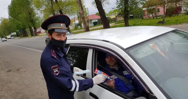 Госавтоинспекция призывает. ГАИ город. ДПС В городе. ГИБДД Карачев. Начальник гаи телефон