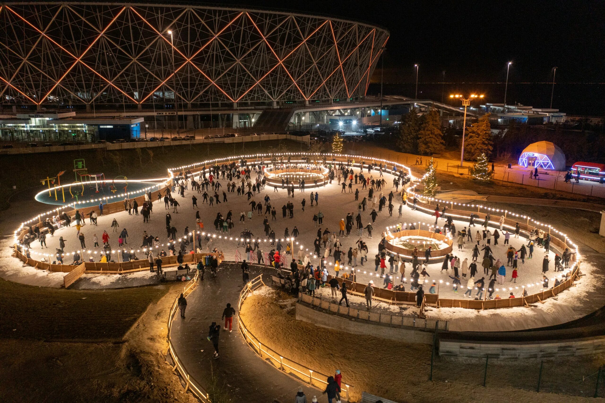 Каток волгоград. Центральный каток волгоград. Каток цпкио волгоград. Центральный каток волгоград. Центральный каток волгоград.