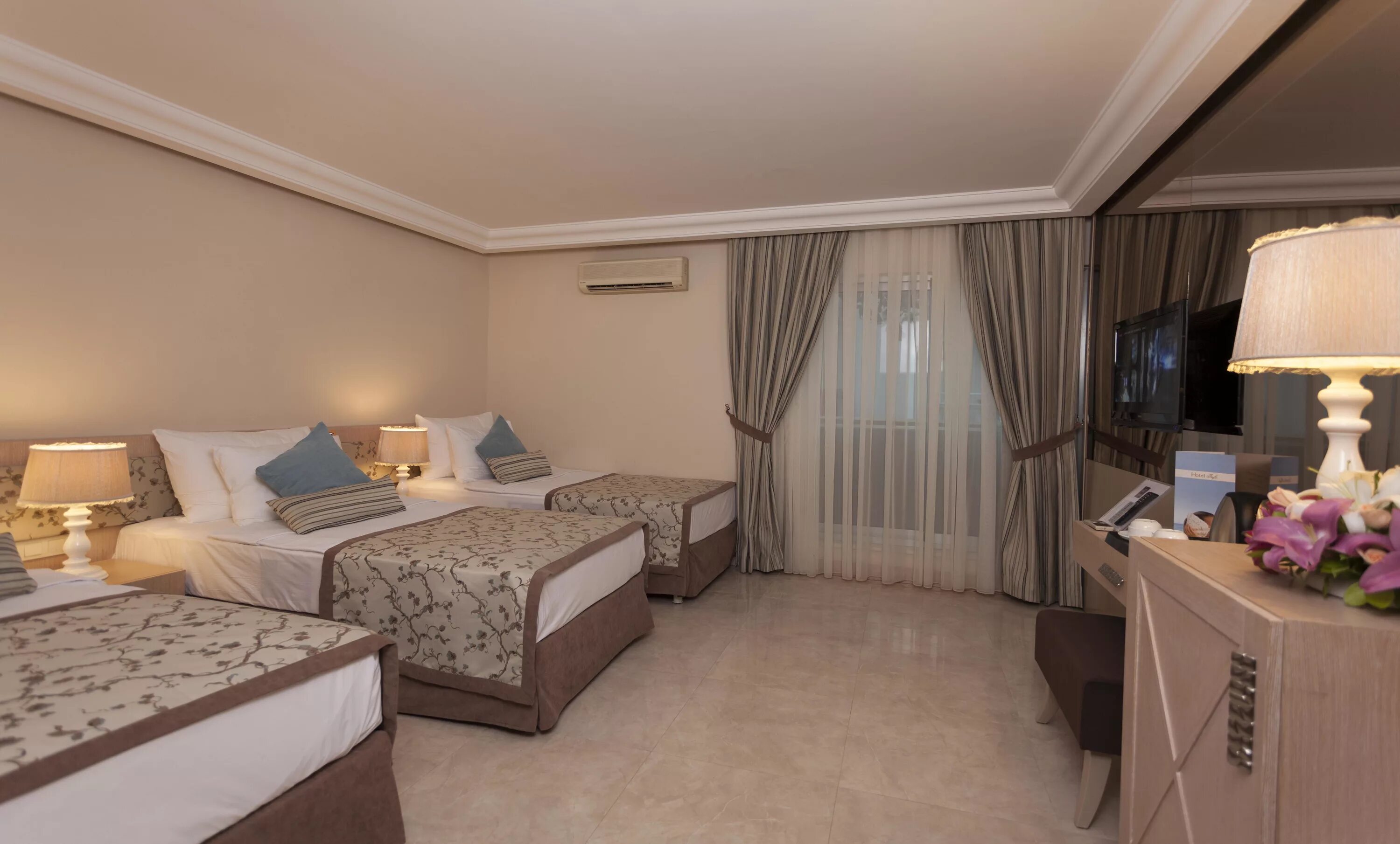 Xperia saray beach hotel 4 турция. Xperia saray beach 4*. Иксперия алания. Xperia saray аланья. Xperia saray beach hotel 4*.