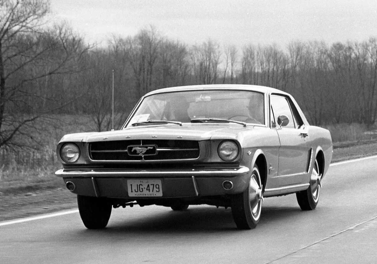 Форд Мустанг 1964-1965. Ford Mustang 1964. Форд Мустанг купе 1964. Форд Мустанг 64. Первые мустанги