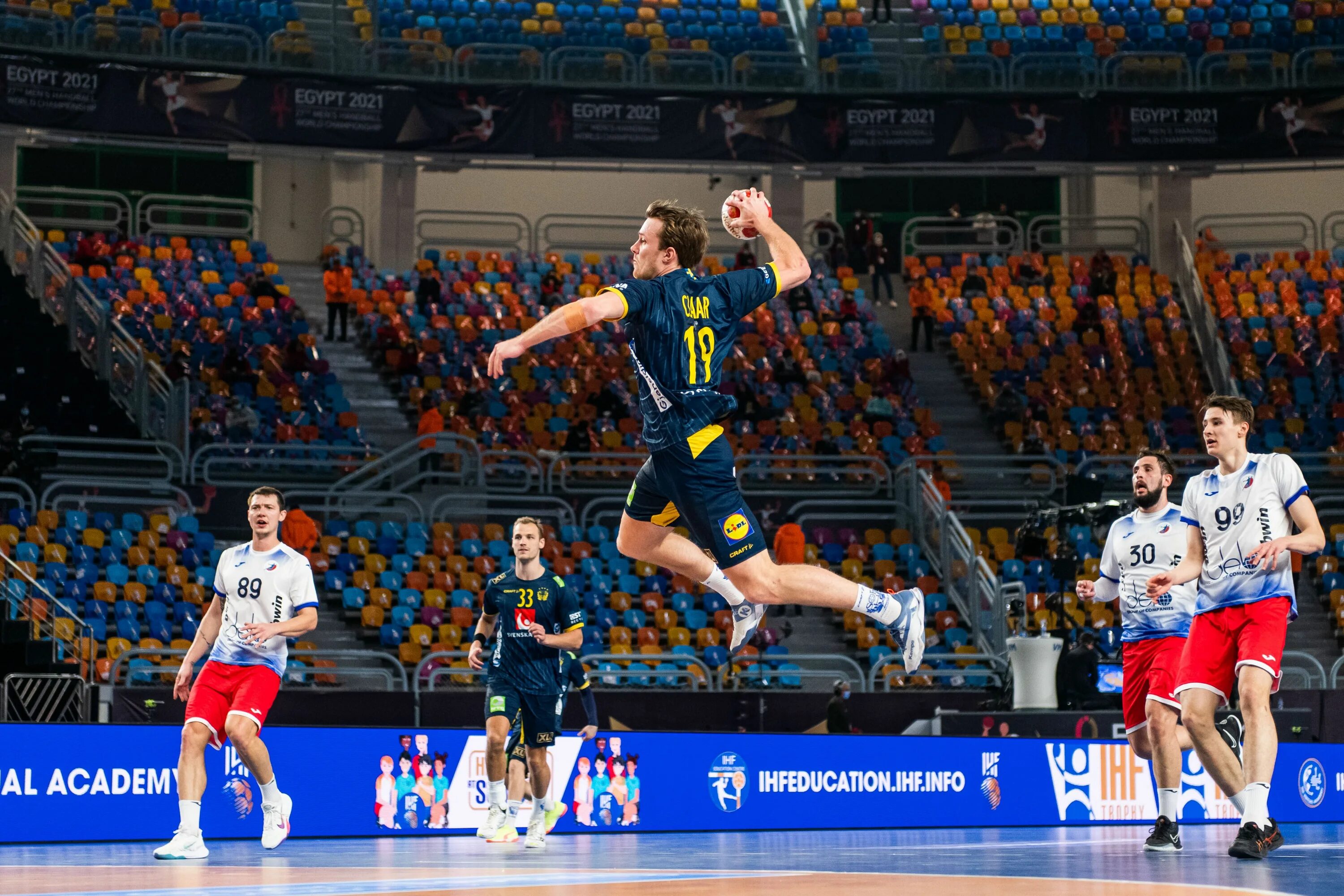 Чемпионат мира по гандболу 2021. Гандболист. Что такое гандбол в спорте. Гандболисты россии. Гандбол дибиров.