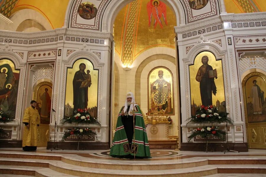 Кафедральный собор христа спасителя калининград внутри. Служба в храме христа спасителя в калининграде. Служба в храме христа спасителя в калининграде. Служба в кафедральном соборе калининград. Храм христа спасителя калининград служба.