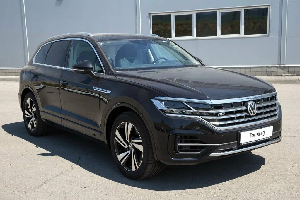 Volkswagen touareg 2018. Volkswagen Touareg 2018 Black. Туарег 2018 черный. Фольксваген Туарег 2018 года черный. Фольксваген Туарег 3 черный.