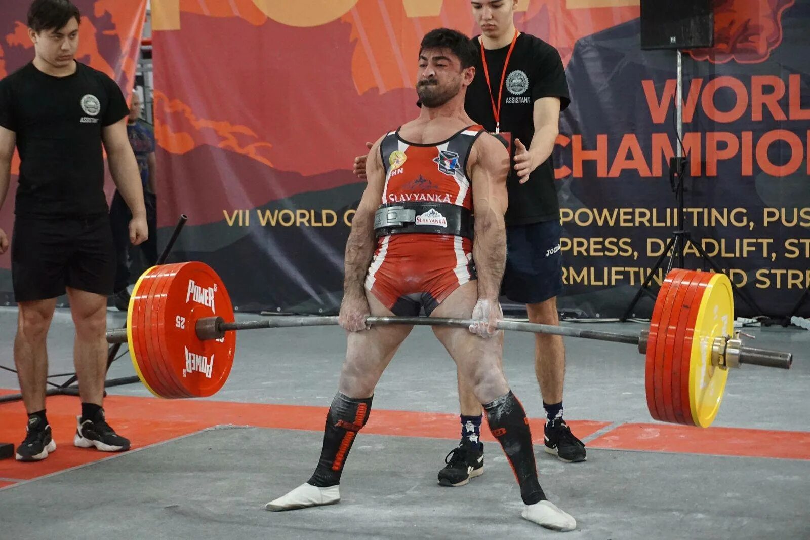 Эдди холл тяга 500. Хафтор бьёрнсон становая тяга 501 кг. Рекорд в становой тяге без экипировки. Шивляков рекорд становая тяга. Мировой рекорд в становой.