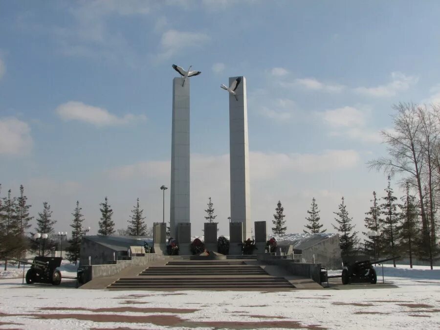 Пышма площадь. Вечный огонь верхняя пышма. мемориал победы верхняя пышма. сквер вечный огонь верхняя пышма.
