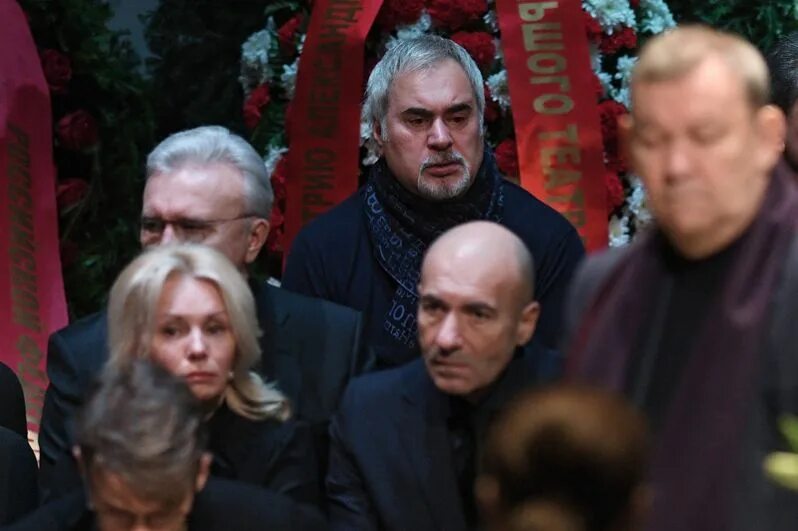Капсулу с прахом Дмитрия Хворостовского доставили в Красноярск АиФ Красноярск