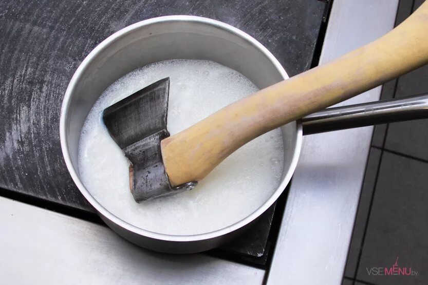 Рецепт топора. Топор тесак плотника. Рецепт топора. Как сделать топор в майнкрафте. Как сделать топор в майнкрафте.