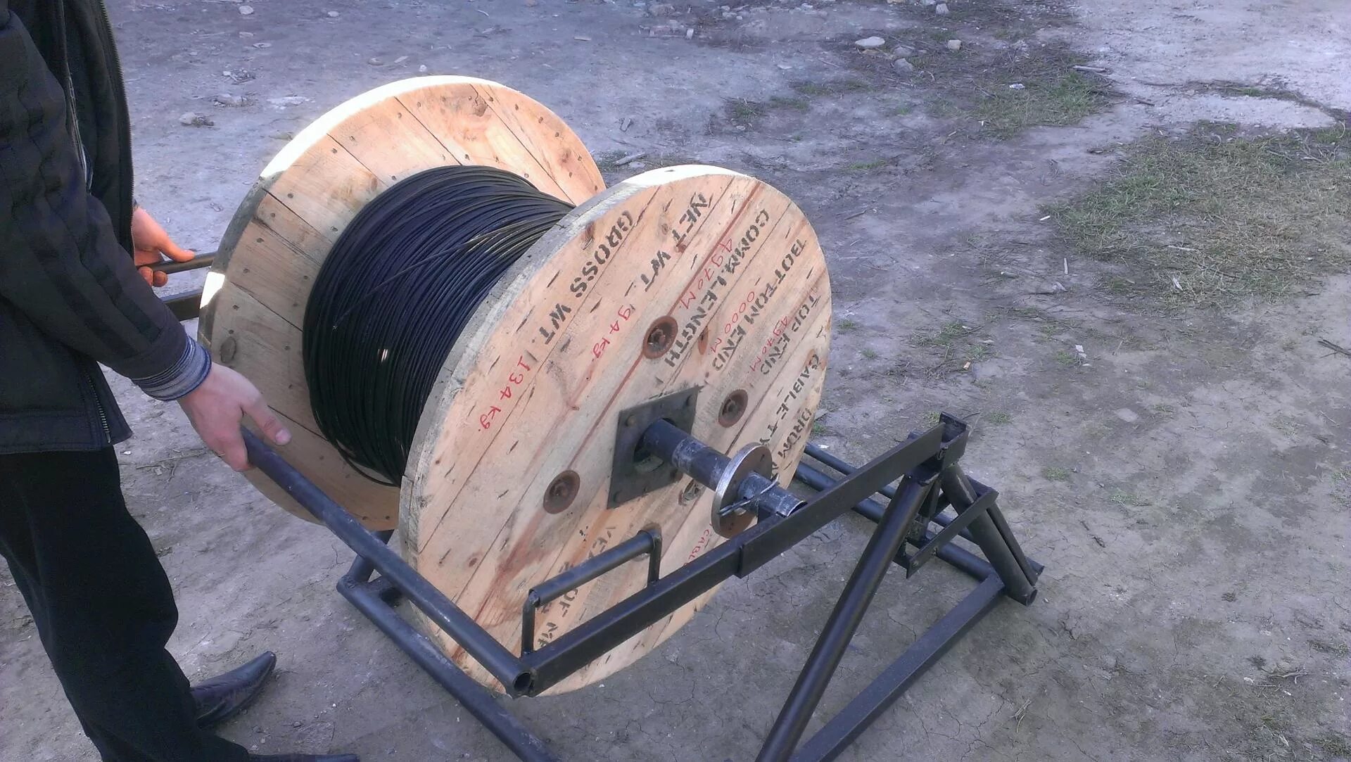 Drum-10 барабан 10 для намотки кабеля. Кабельный барабан сдвоенный 2х(3х150+3х70/3) Auxema-Stemmann. Размотчик кабельных барабанов РБ 18-3. Барабан с кабелем по 250м