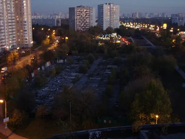 Жк матвеевский москва. Парк в Очаково-Матвеевском районе. Пик Очаково Матвеевское. ЖК Матвеевский парк. Матвеевский парк пик.