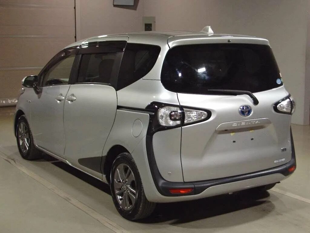 Иркутска тойота сиента. Тойота сиента 2025. toyota sienta hybrid 2018. тойота сиента 2025. тойота сиента 2017.