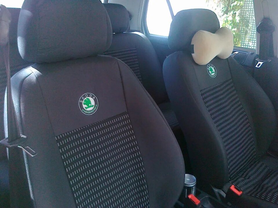 Шкода фабия чехол сиденье. Чехлы skoda fabia 2. чехлы шкода фабия 2. шкода фабия 1 чехлы. чехлы на сиденья skoda octavia i 1996-2010.