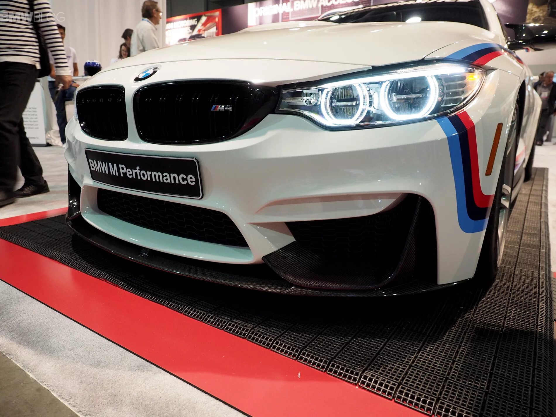 M4 performance. Bmw m4 m performance. bmw m4 performance. м перфоманс 420 2025. bmw m performance logo.