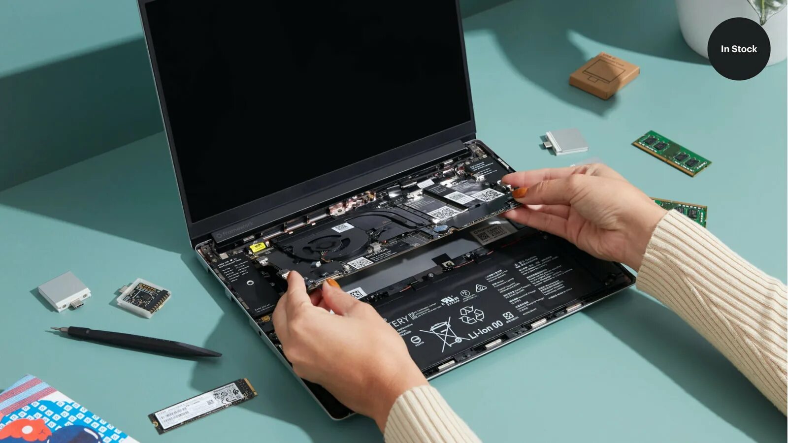 Framework laptop. Модульный ноутбук. полностью модульный ноутбук. framework ноутбук. ноут на железе.