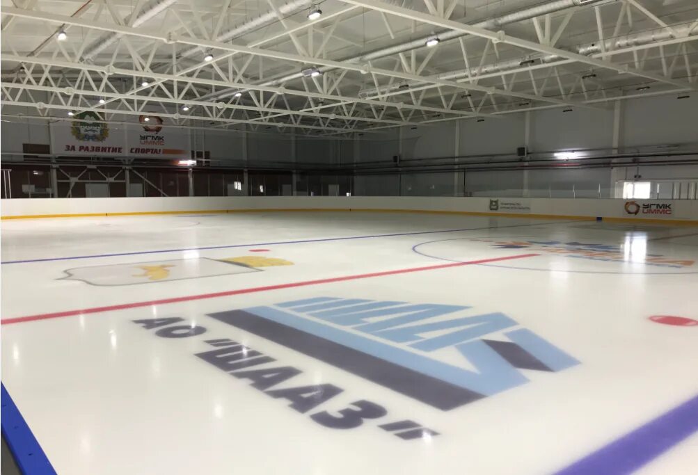 каток черкизовская. ледовый каток питер. каток в калязине. каток медведково ледовый дворец. адреса крытых катков.