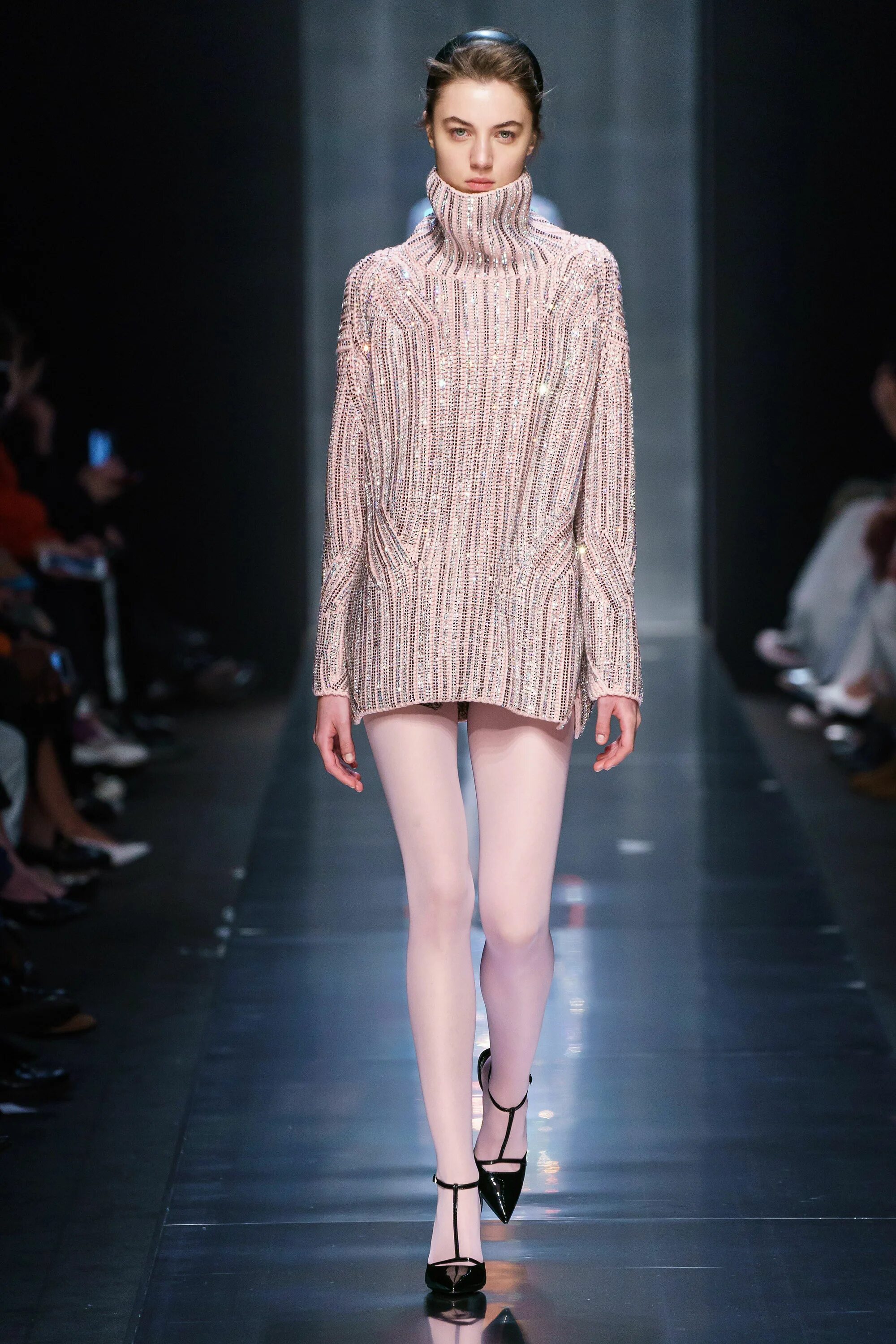 Ermanno scervino. Эрмано шервино. эрмано шервино подиум. подиум ermanno scervino. эрмано шервино 2025.