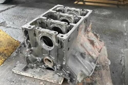 Блок цилиндров мерседес 124. Блок цилиндров двигателя мерседес. Блок двигателя mercedes m264. 820. Блок двигателя mercedes m256.