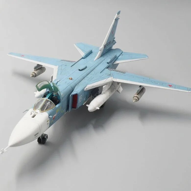 Су-24м модель. Модель самолета Су 24. Су-24 1/72. Су 24м модель звезда.