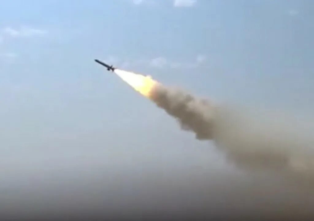 Ракеты хуситов. Саудовская Аравия ракета. Ракетный удар по Вашингтону вектор. Хуситы ПВО.