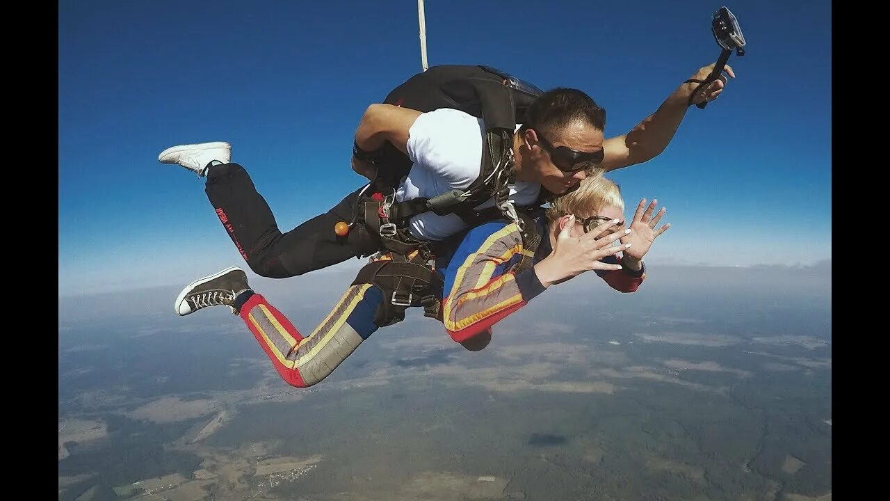 Прыжок с парашютом 3000. Тандем парашют санкт петербург. Киржач прыжки с парашютом. 3000 метров с парашютом. Прыжок с парашютом 3000 метров.