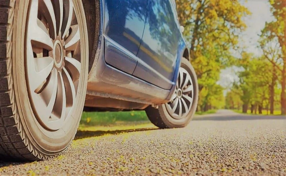 Летняя резина объявления. Car tyres. летняя резина фон.