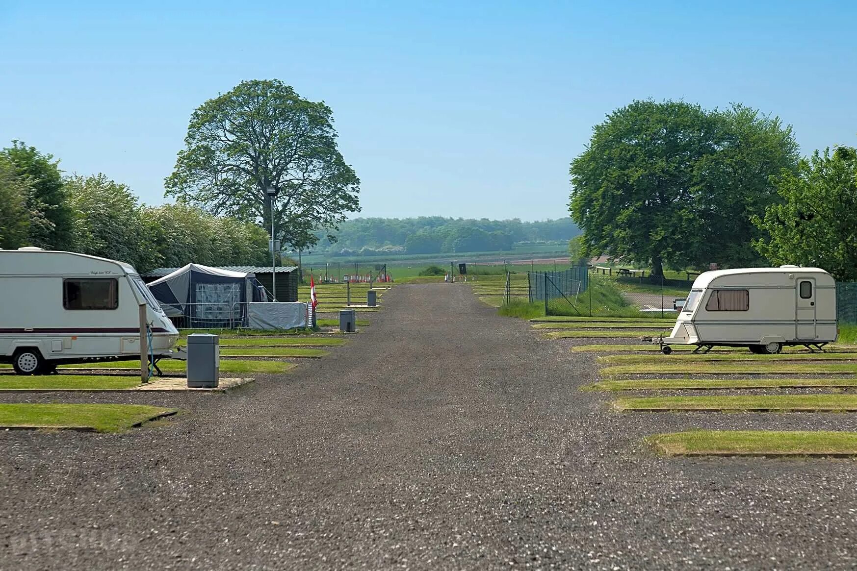 Автокемпинг караванинг. Стоянки для кемперов. Стоянки для кемперов. Кемпинг для автодомов. Автокемпинг 4 на 2.
