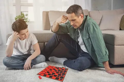 Папа играет в разные игры