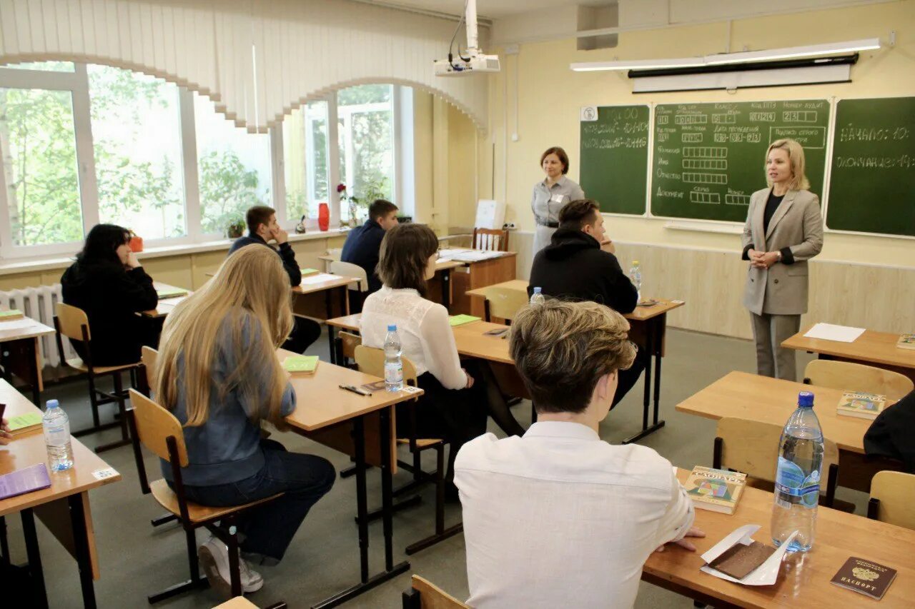 Экзамены 9 класс россия. ЕГЭ класс. Экзамены в 9 классе. Экзамены в 9 классе в 2023. Экзамены 9 класс в Эстонии.
