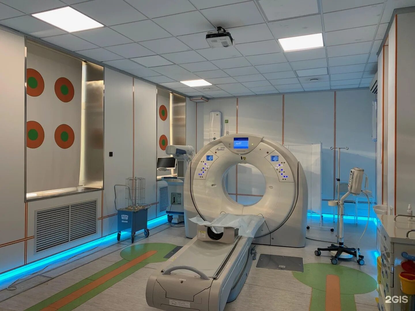 Аппарат мрт 3 тесла. 5 мрт фотоаппарата. Аппарат мрт на 3 тесла хабаровск адреса. Мрт 3000 тесла. Мрт 3 тесла санкт петербург.