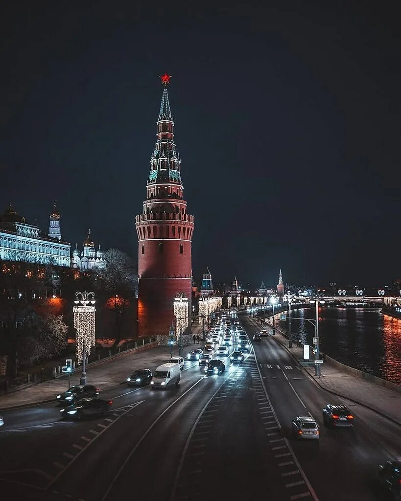 центр москвы. фотографии москвы. москва сити ночью 2022. центр москвы кремль«путешествие в кремль». красивая москва.