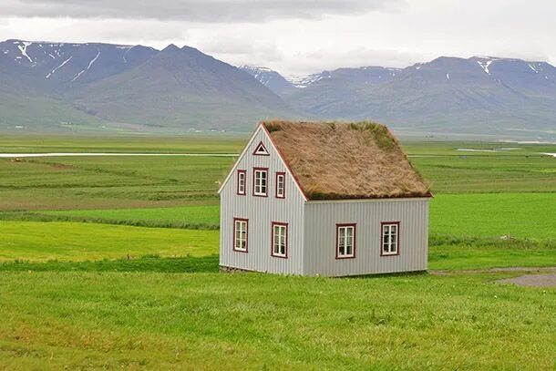 Suburban house. In the middle of the house. Middle of nowhere translation. Fancy house in middle of nowhere. Особняк в лос анджелесе.