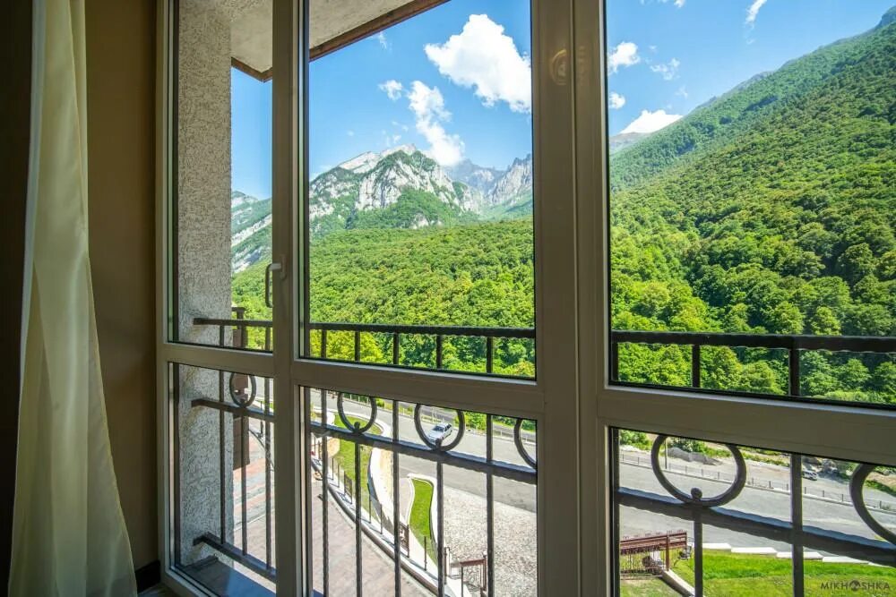 Форест террас отель северная осетия. Отель форест владикавказ. Форест отель фиагдон. Forest terrace hotel северная осетия. Форрест террас.