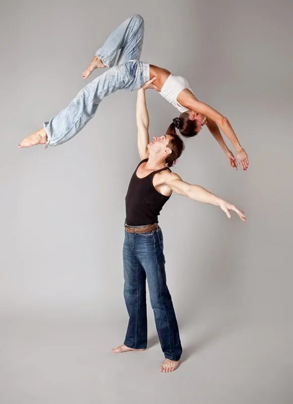 поддержки несложные. акробатические элементы. акройога парная йога. поддержка для парного танца. акробатические позы.