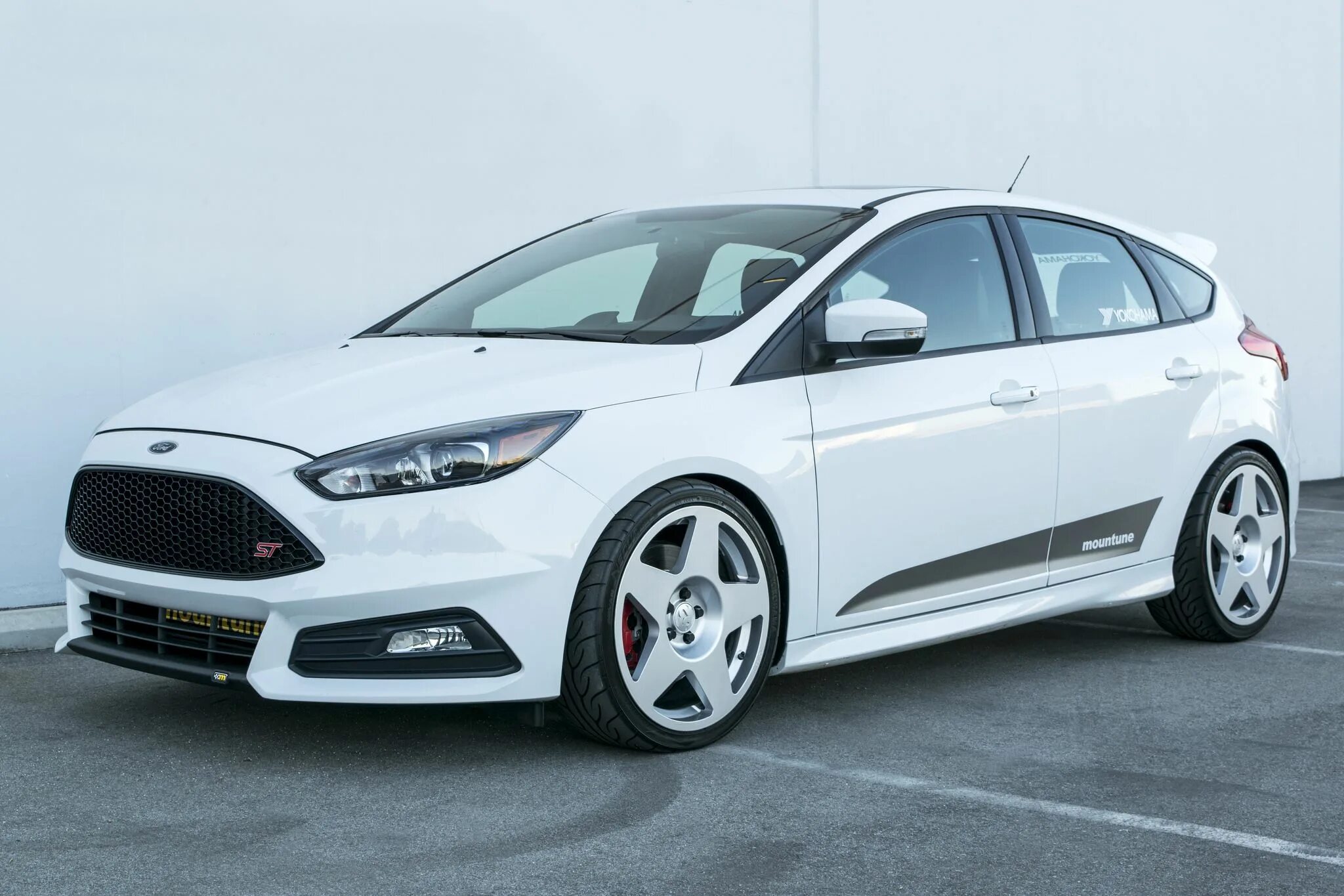 Форд фокус оцинкованный. Ford Focus 3 St. Ford Focus 4st 2023. Форд фокус ст 2023. Новый Ford Focus St x 2023.