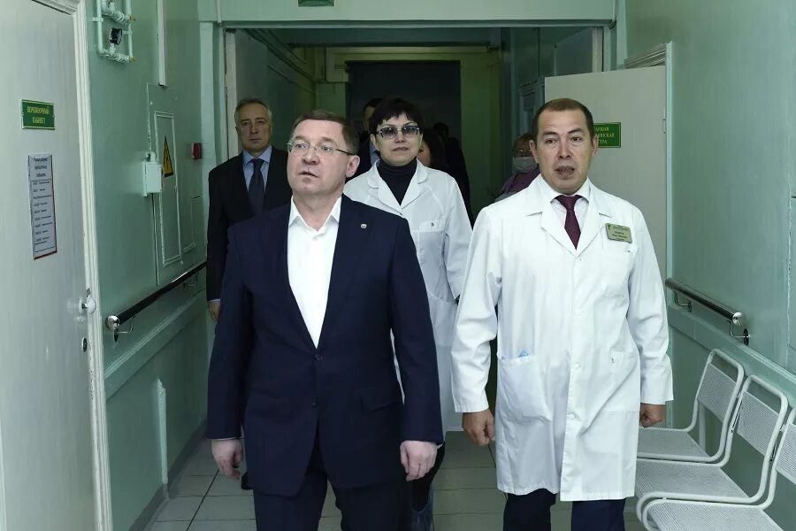 Ренессанс вызвать врача на дом. Дом губернатора тобольск музей. Музей николая 2 в тобольске. Тобольск больница 3. Врач на дом тобольск.