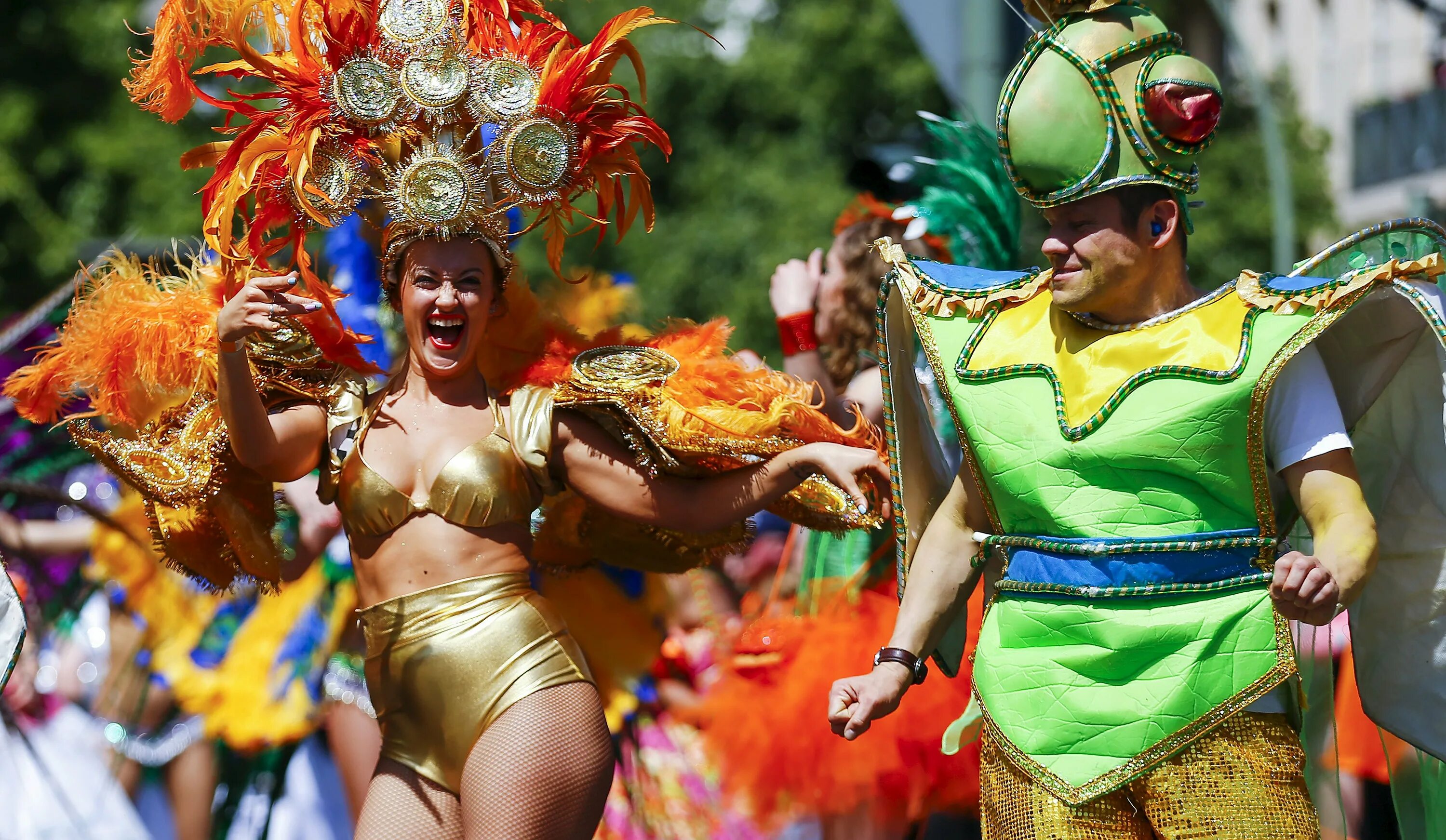 Берлинский театральный фестиваль праздник. Карнавал в оруро – оруро, боливия. Карнавал культур в германии. Культура берлина. Фестиваль культур в берлине.