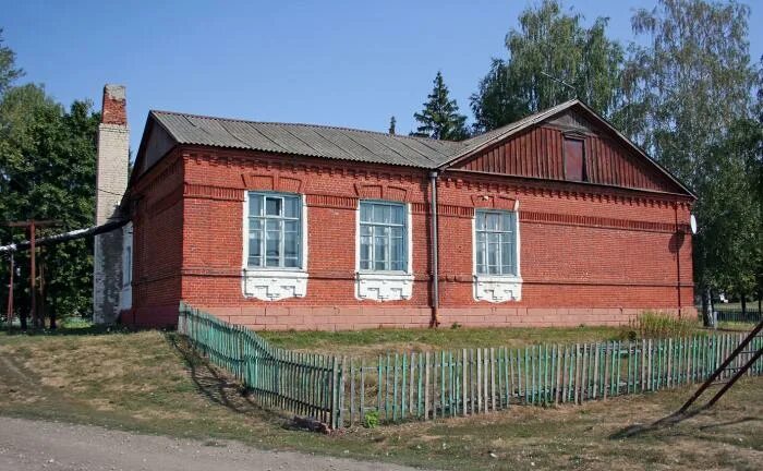 Суханов пётр иннокентьевич саныяхтах. Потокская 8-летняя школа д-верховье. Летопись школы 2011. 8 летняя школа. Русгидро фото.