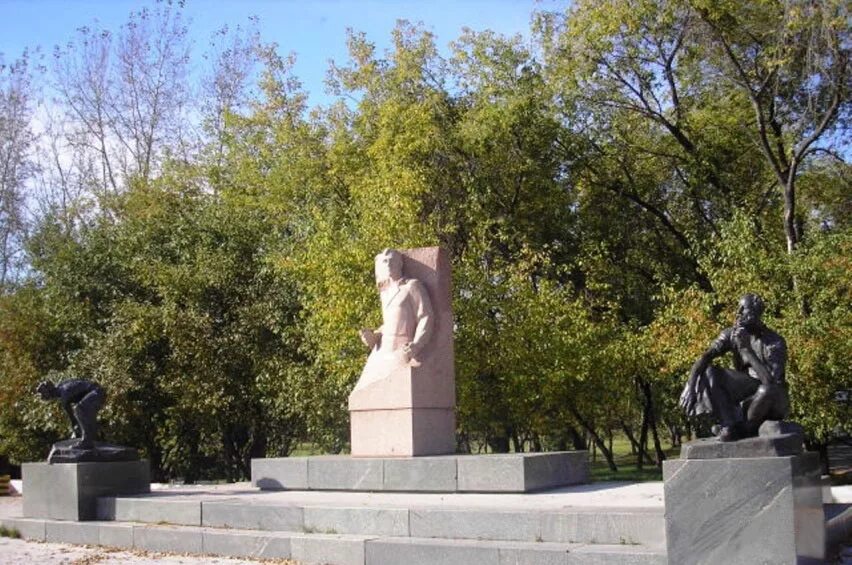 Памятник Ивану Шадру (Шадринск - Курганская область)