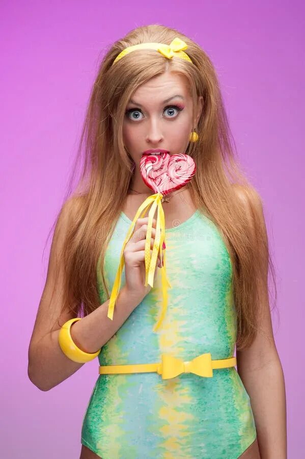 Фотографии кэнди. Девушка с конфетой. Candygirl. Candygirl. Candygirl.