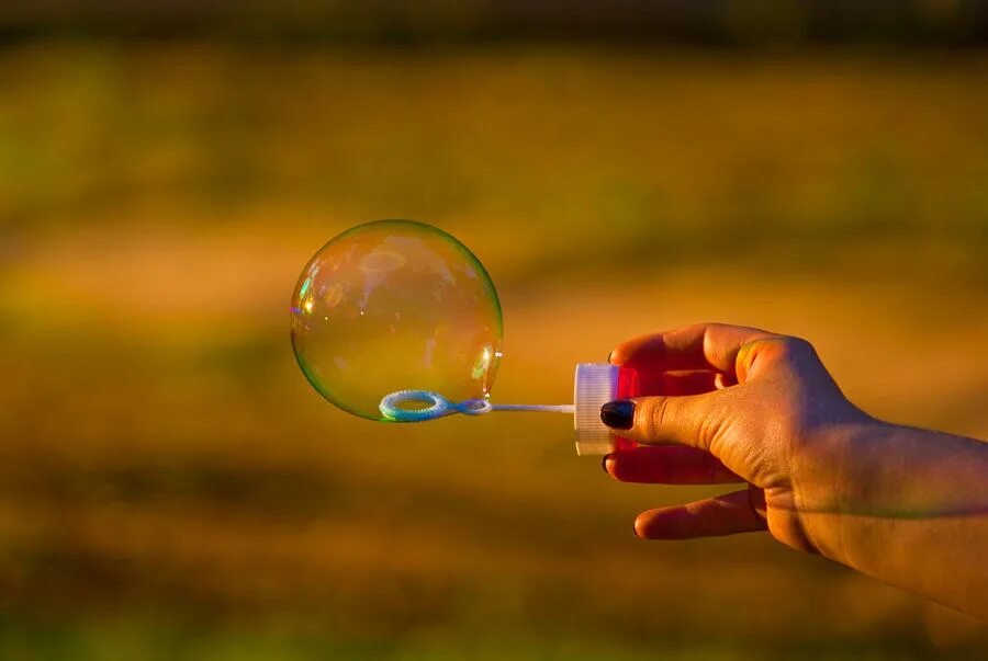 Мыльные пузыри. Мыльные пузыри исследование. Мыльные пузыри банка. Мыльные пузыри фото красивые.