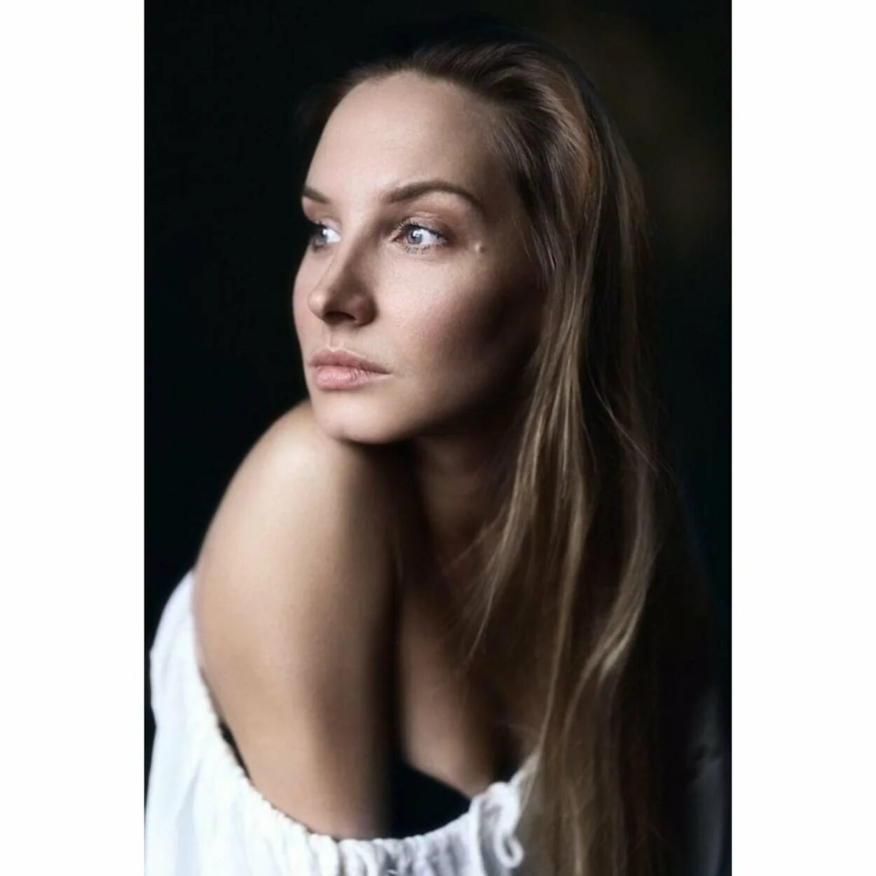 Елена Карпова - актриса - фильмография - Анна Медиум (2022-2023) - российские ак
