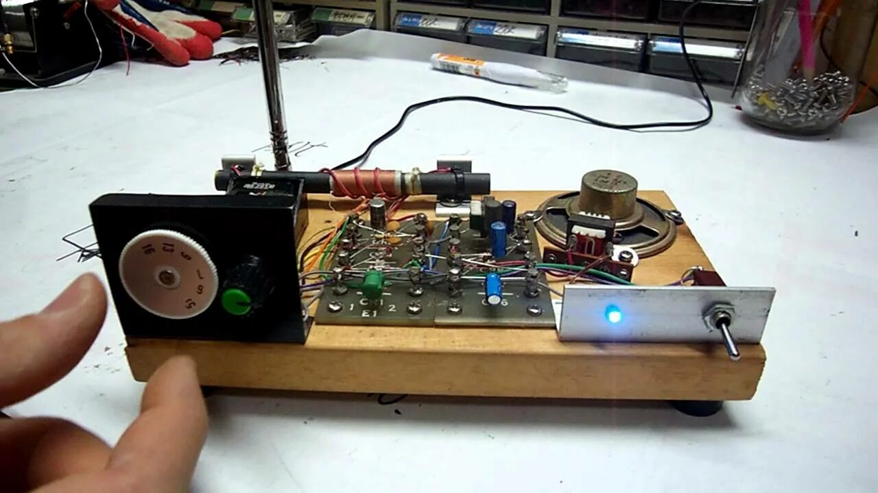Радио дмф. Радиоприемник imperial 7 transistor. приемник на транзисторах. транзистор радио. укв детекторный приемник транзистор.