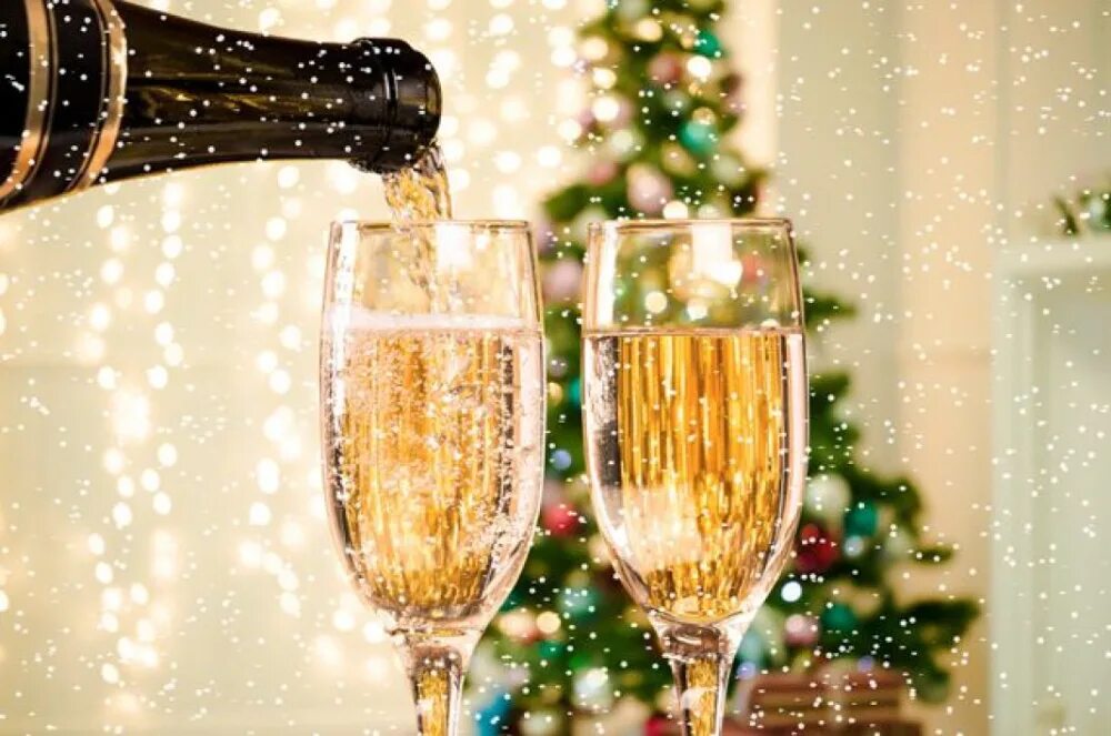 Новогодний звон. Шампанское новый год. Фужеры шампанского новый год. Шампанское в бокале. Новогодние бокалы для шампанского.